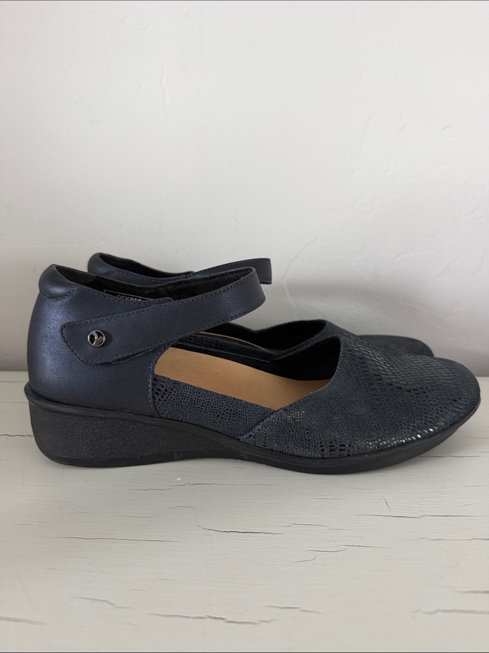 Revere Osaka Mary Jane Shoes Size 8 Navy Leather Comfort Wedge Orthotic